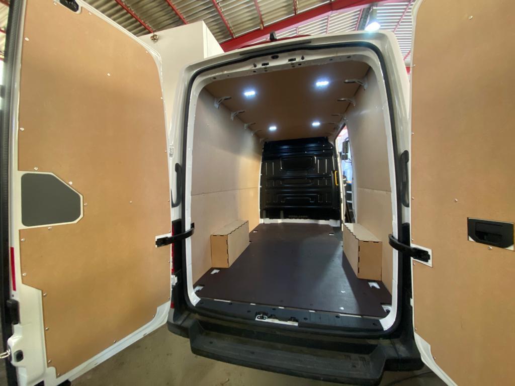 Kit Suelo Mercedes Sprinter — Solo Suelo de madera para furgoneta